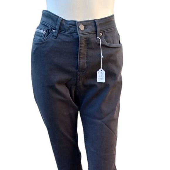 59839....Calvin Klein Kick Flare Jeans Size 29, 26" Waist 25" Inseam 10" Rise - Picture 1 of 6
